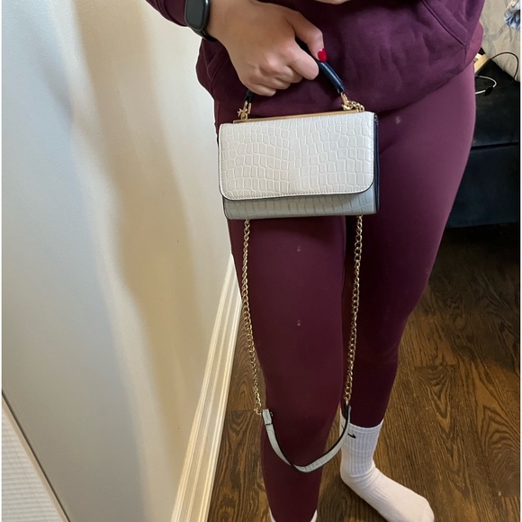 Cream wallet on chain - Picture 5 of 7